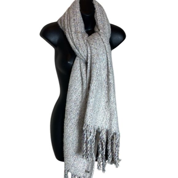 Steve Madden women’s braided fringed blanket scarf soft cozy shimmer new OSFM - Picture 1 of 5